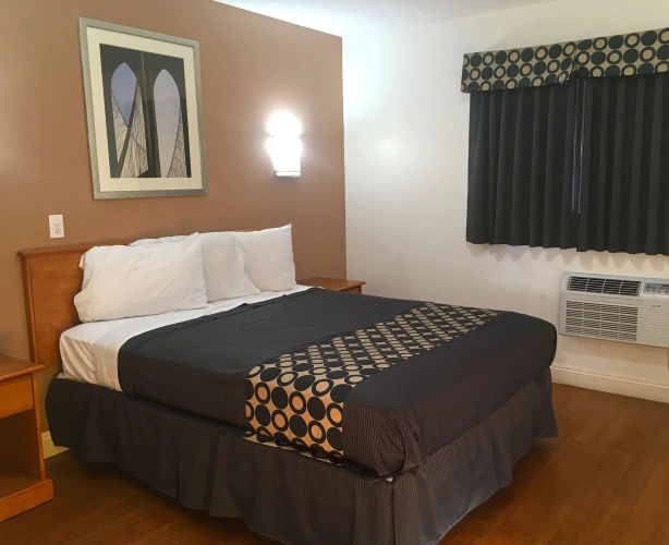 2 Bedrooms Sextuple Suite