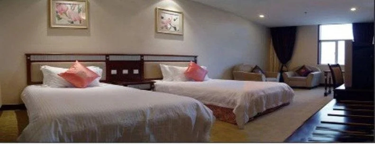 Golden River-View Hotel