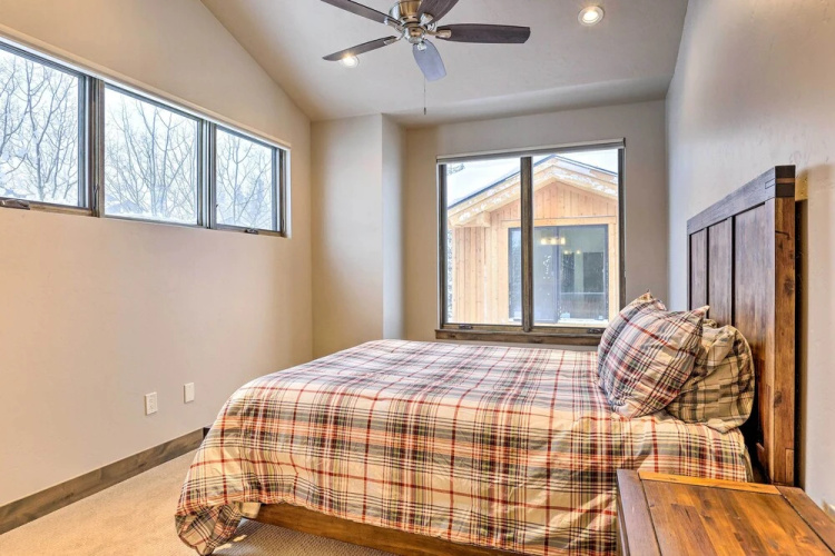 Relax Fireside: Silverthorne Home 11 Mi to Skiing!