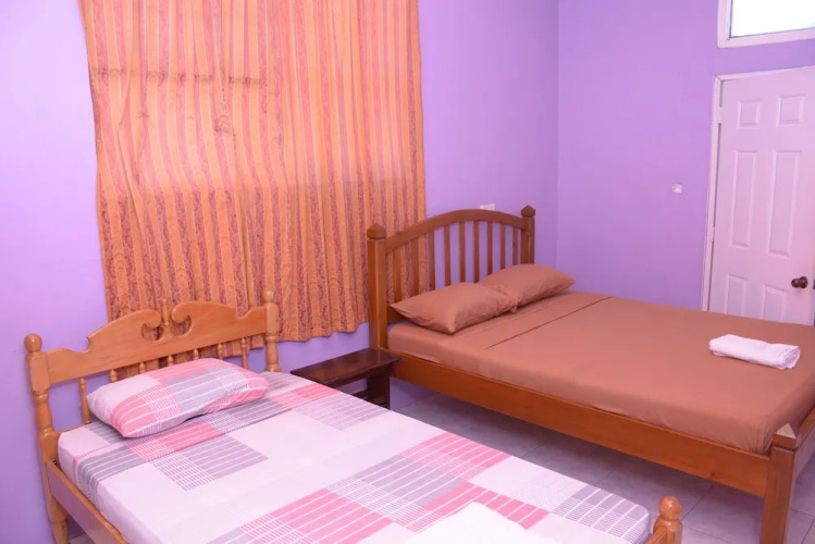 Hillview Apartments