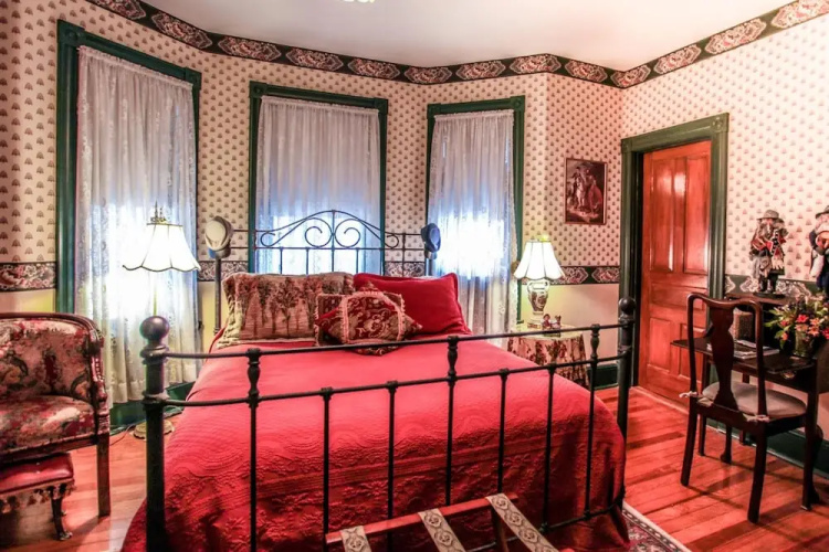 Hollerstown Hill B&B