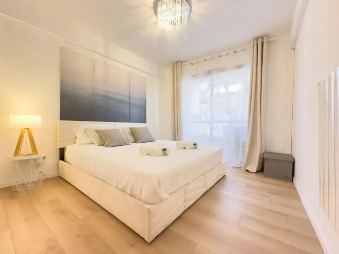 Le Dor in Cannes With 1 Bedrooms and 1 Bathrooms
