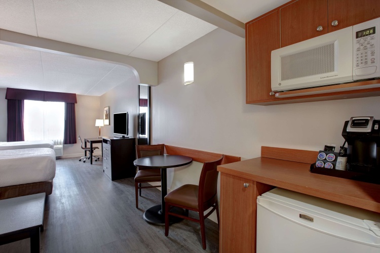 Days Inn & Suites by Wyndham Collingwood photo 17