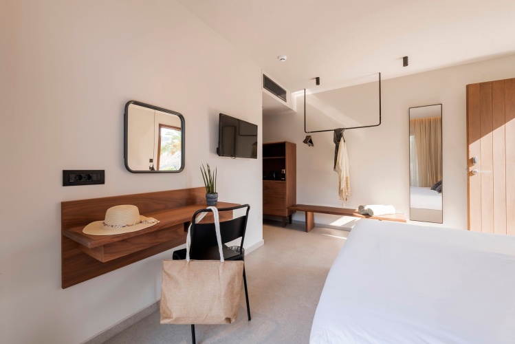 Standard Double room with land view