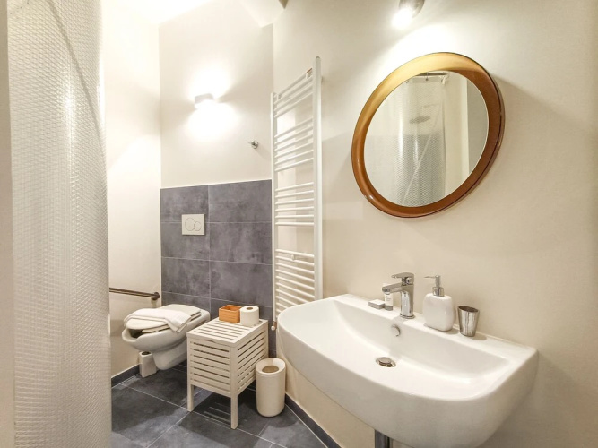 JOIVY Bright Flat W/2 Balconies & Sea View