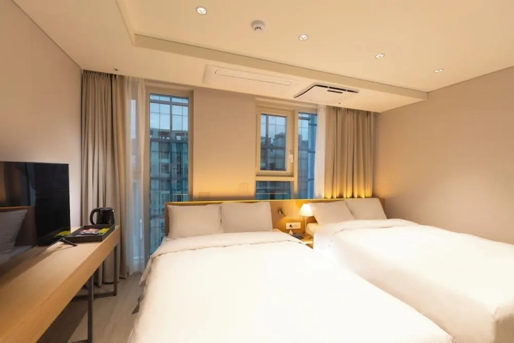Standard Twin Family room