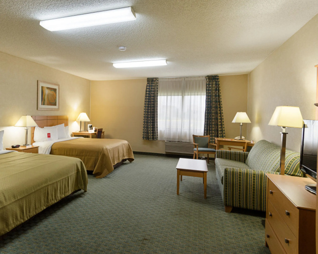 Econo Lodge Topeka at Wanamaker