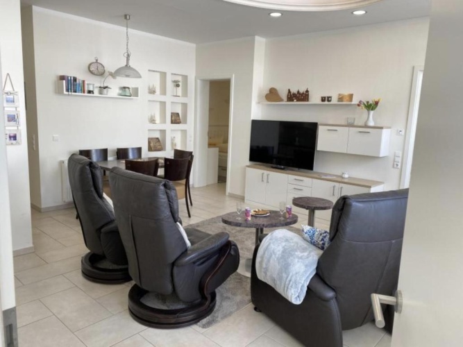 3 Bedrooms Apartment