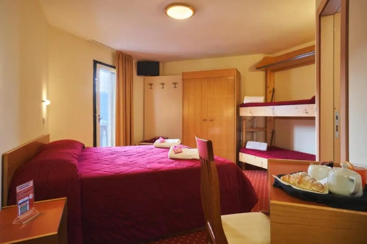 Standard Quadruple room