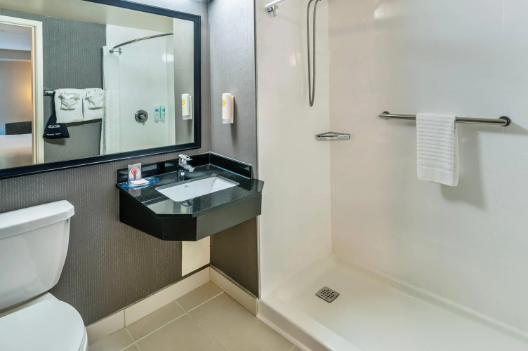 Comfort Inn East photo 12