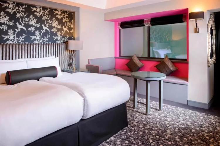 Hampton Hotel