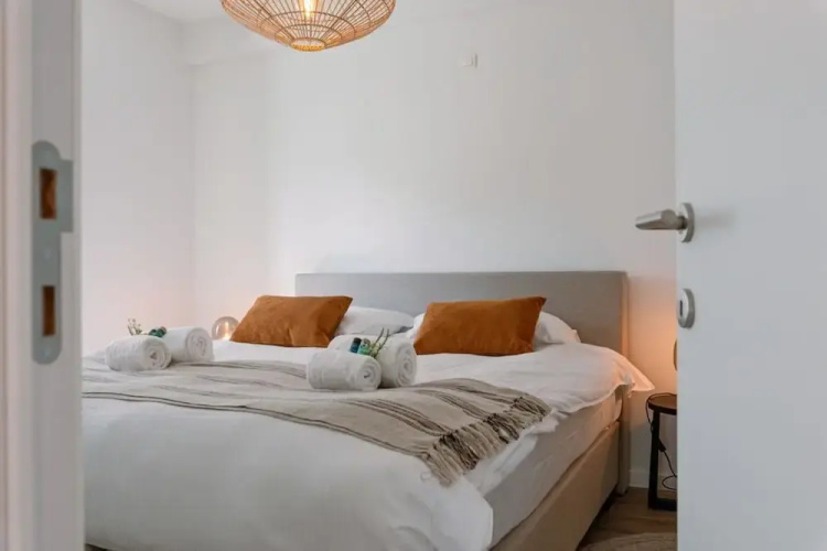 Bright Modern Apartment Close to the Casino