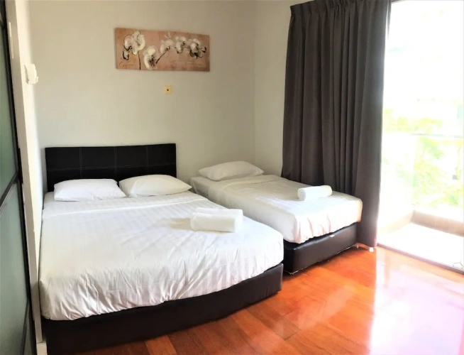 1 Bedroom Classic Apartment with balcony and with garden view
