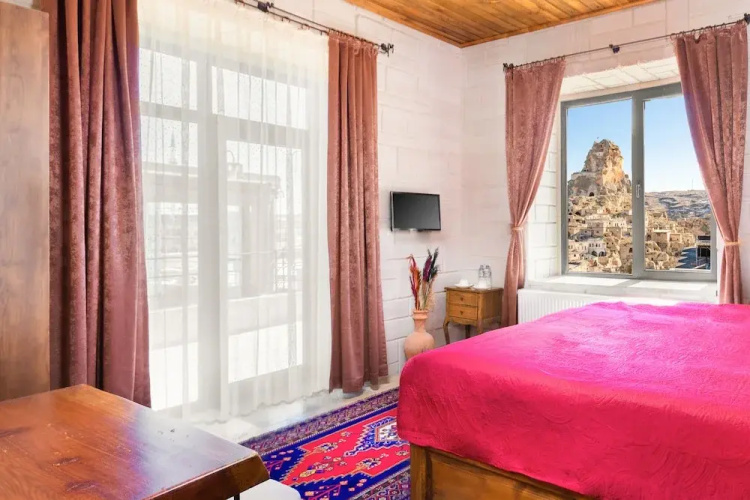 Megaron Cave Hotel