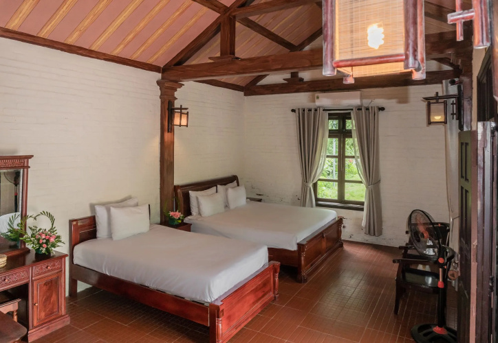 Mua Caves Ecolodge