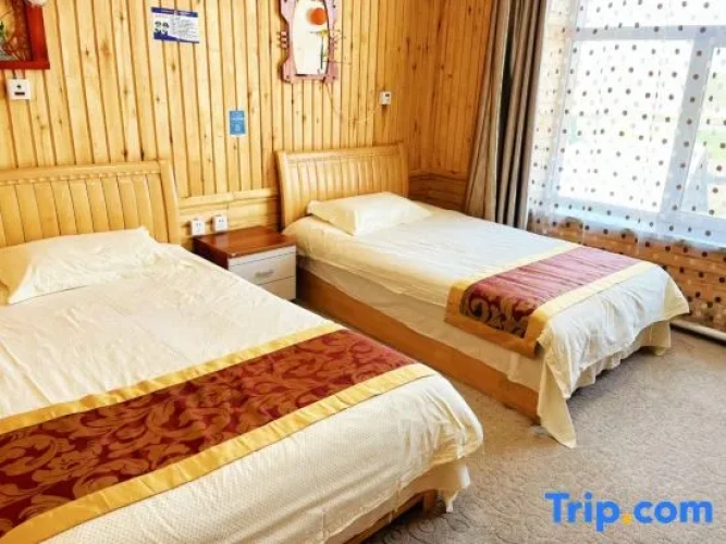 Standard Twin room with river view