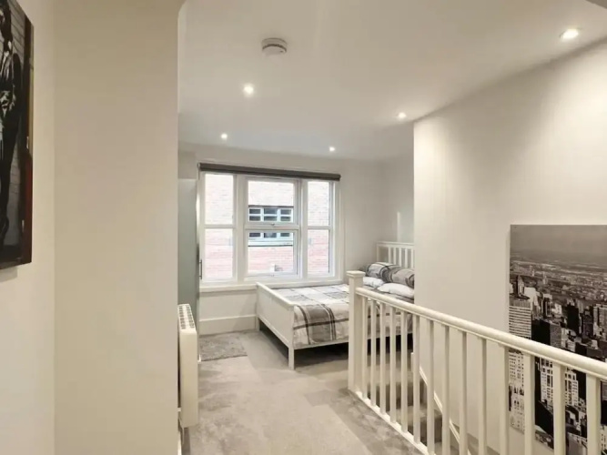 Spacious1br-6guests-walktoshops-fastwifi