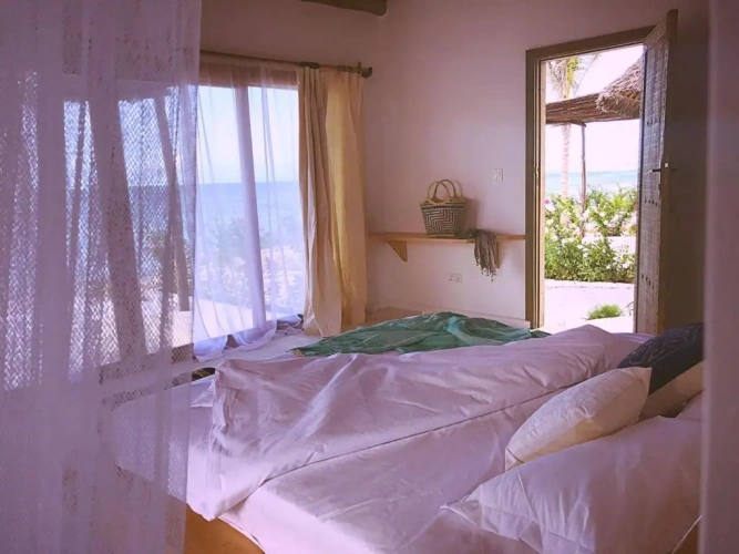 Suite seafront