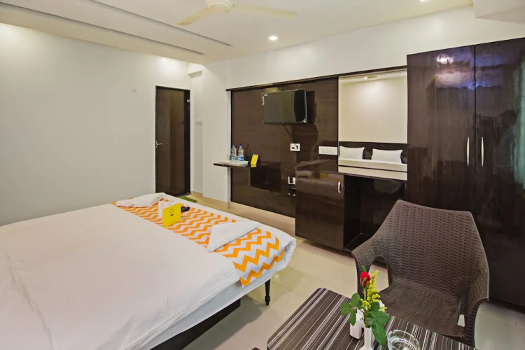 FabHotel Chetan Executive Hadapsar