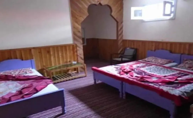 Snow Land Hotel