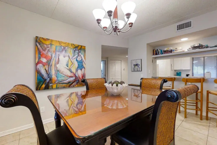 Beachfront Condo With Beach Access, Balcony, AC, Pool & Tennis