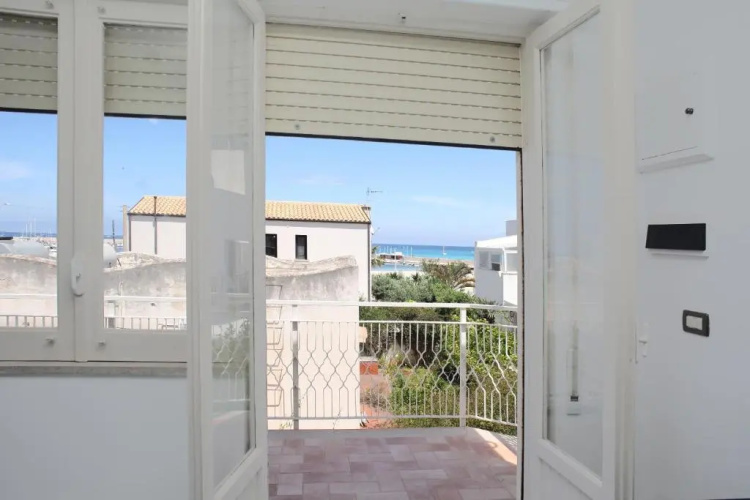 BeachSide Rooms  Suites