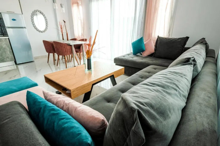 Design Suites Efharis (Brusco)