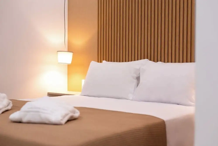 Deluxe Triple room with courtyard view