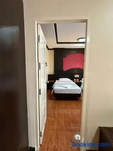 ZEN Rooms Nanai Soi 2
