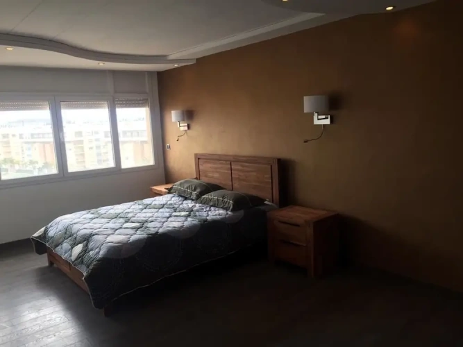 3 Bedrooms Apartment