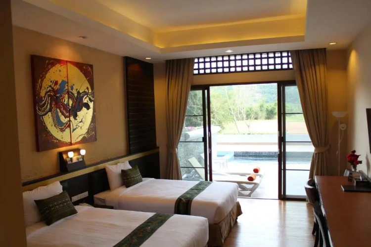 Superior Double room with pool view