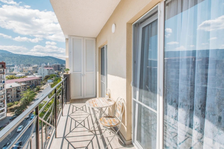 33 Spring Apartment
