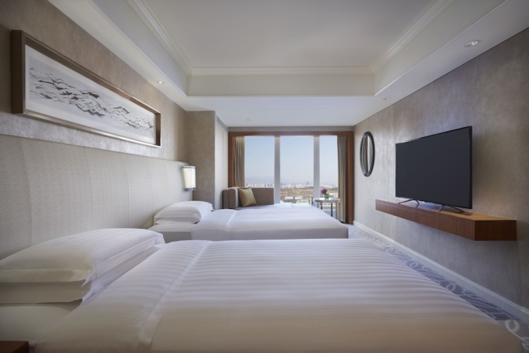 Club Access Twin room