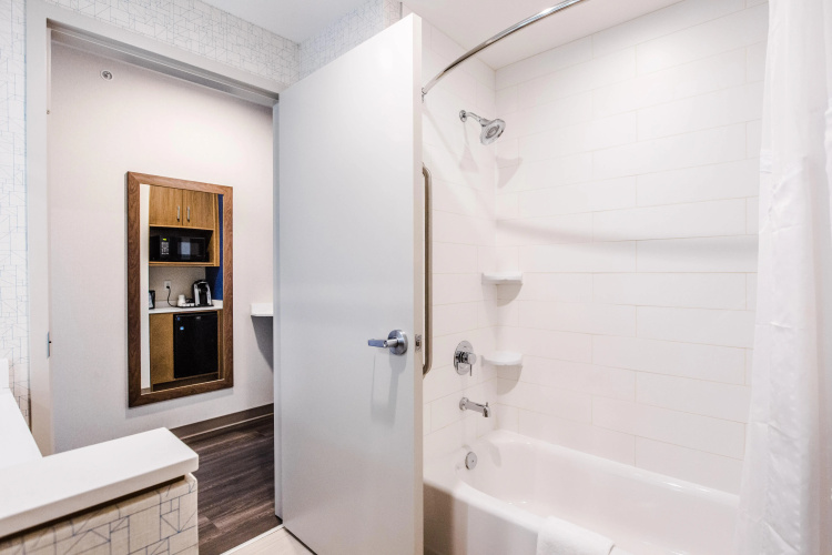 Holiday Inn Express & Suites West Edmonton-Mall Area photo 10