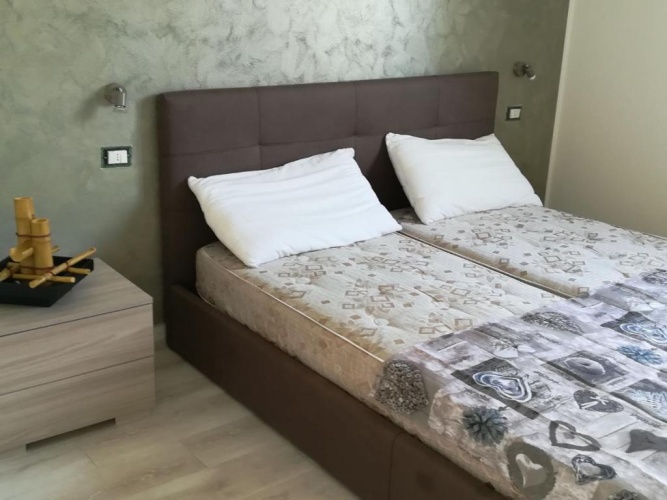 3 Bedrooms Apartment