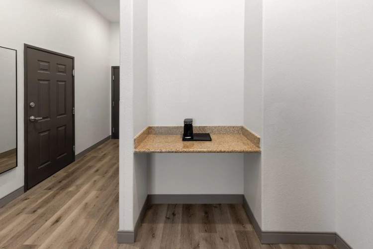 La Quinta Inn & Suites by Wyndham Kyle - Austin South