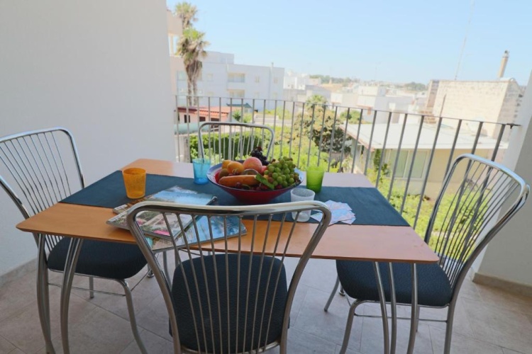 1 Bedroom Double Cottage with balcony and with city view