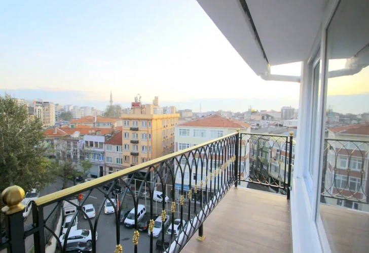 Deluxe Triple room with park view