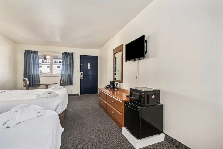 Economy Quadruple room