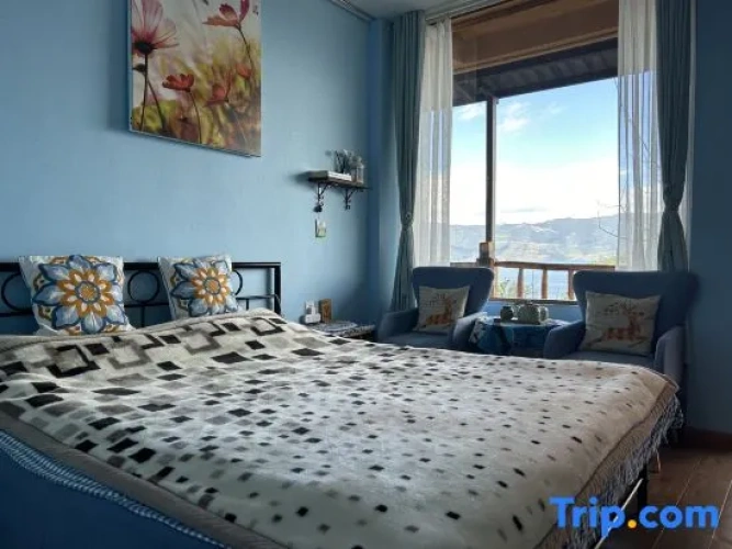 Standard Double Basement room with lake view