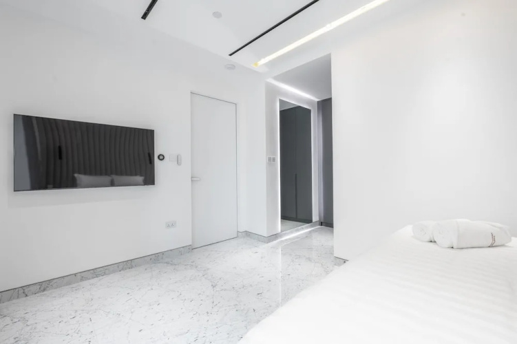 Luxe Dubai Marina 3Flr 4BR w Pool Sauna