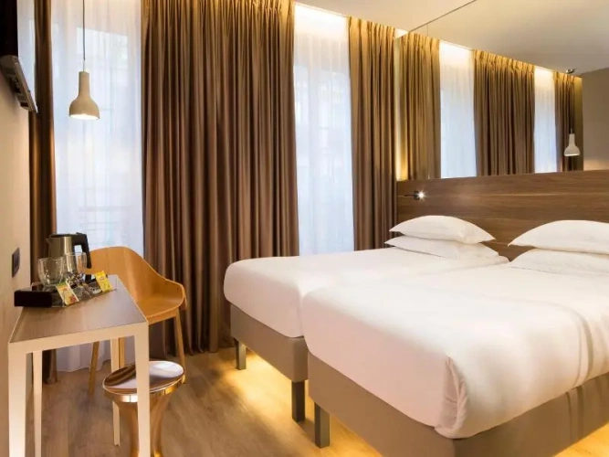 Standard Twin room