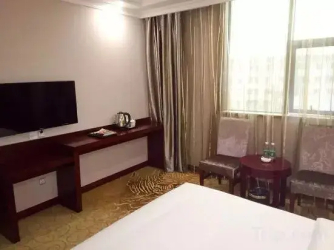 Baisheng Hotel