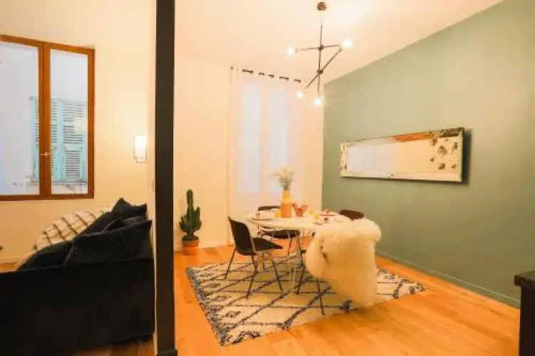Private Apartment 2 -Old Town