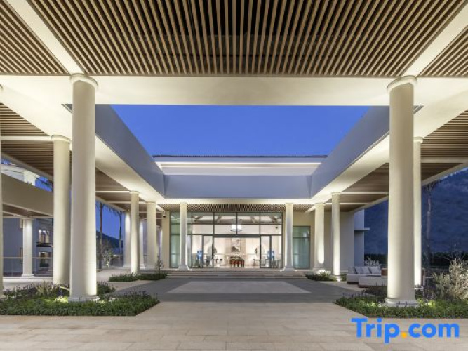 Springwoods Club Palm Tree Hotel