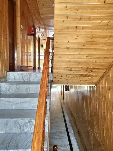 Seven Hills Hotel Srinagar