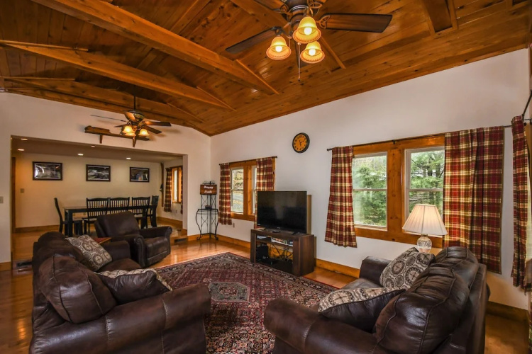 Happy Trails 3 Bedroom House
