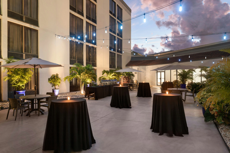 Doubletree By Hilton Fort Myers At Bell Towershops photo 32
