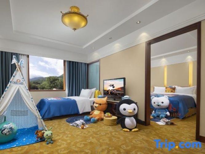 Triple Family Suite