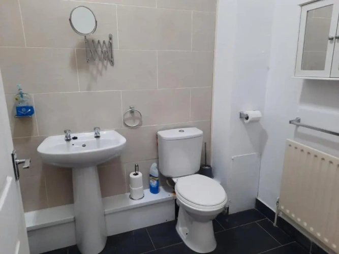 2 Bedrooms Apartment